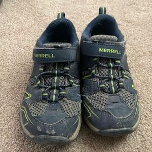 Merrell little kid size 11-11.5 Trail Chaser Hiking Shoes